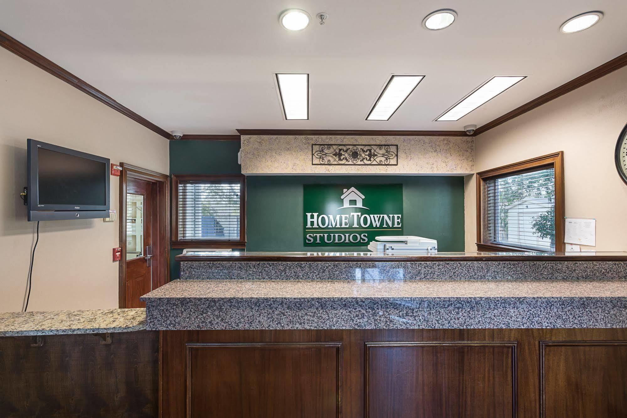 Hometowne Studios By Red Roof Orlando - Casselberry Eksteriør billede